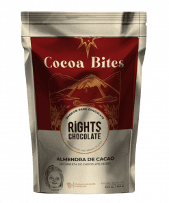 Almendra de cacao recubierta de chocolate negro